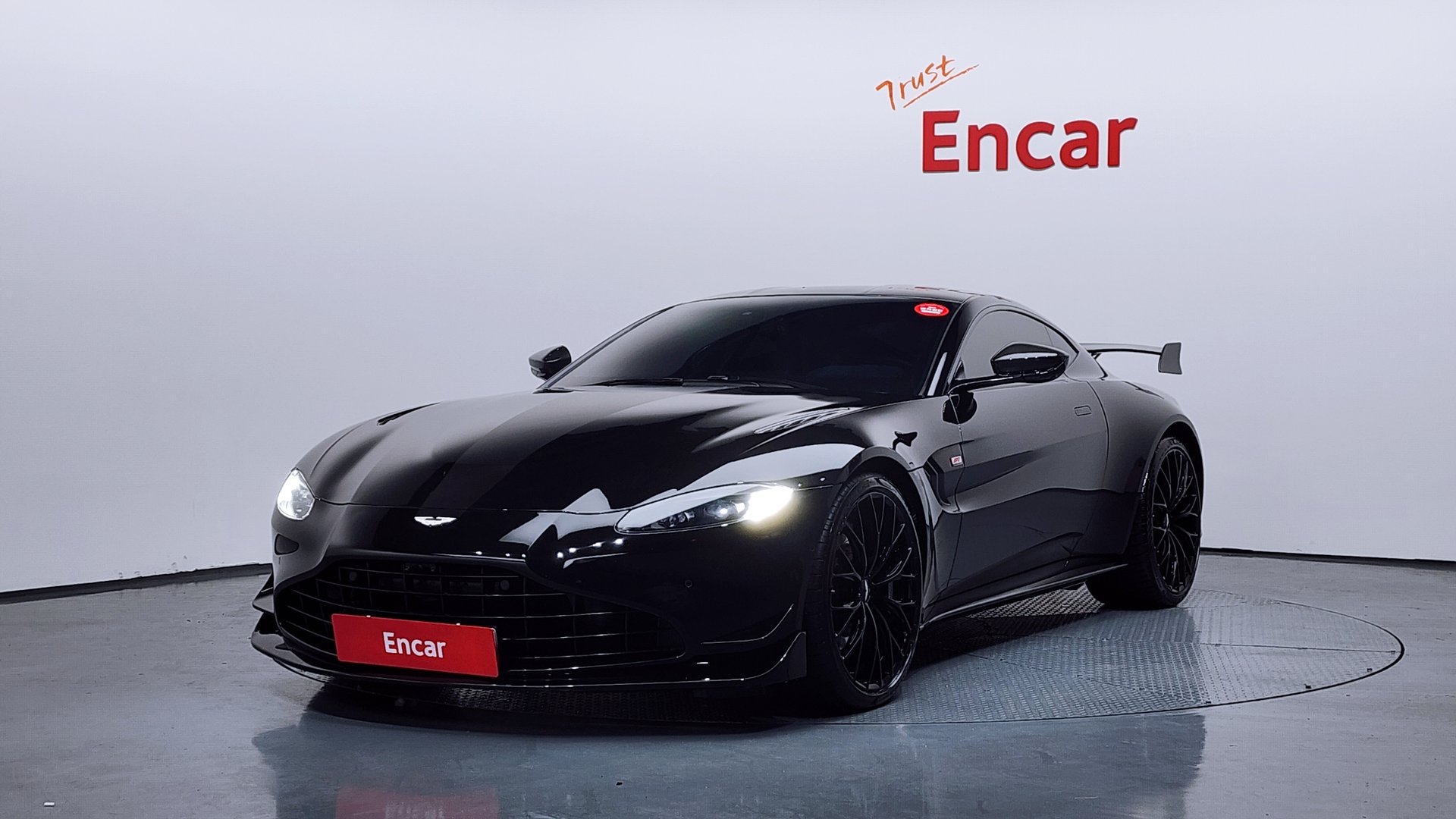 ASTON MARTIN VANTAGE 2ND GENERATION - View 1