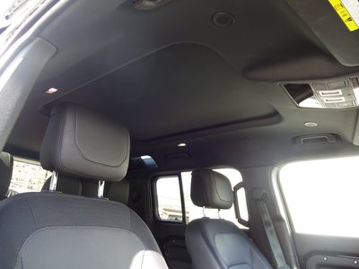 LAND ROVER DEFENDER - 6
