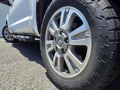 2014 Toyota TUNDRA thumbnail 12