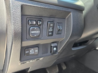 2014 Toyota TUNDRA thumbnail 16