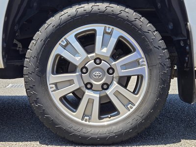 2014 Toyota TUNDRA thumbnail 11