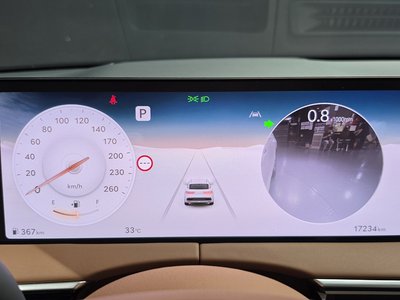 2024 Genesis GV70 — миниатюра 11