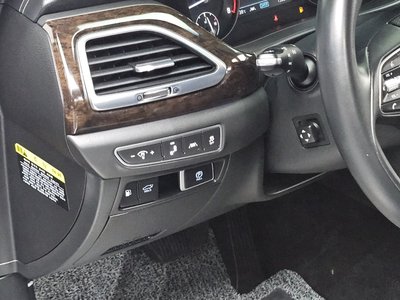 2021 Genesis G90 thumbnail 23