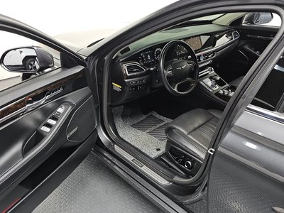 2021 Genesis G90 thumbnail 13