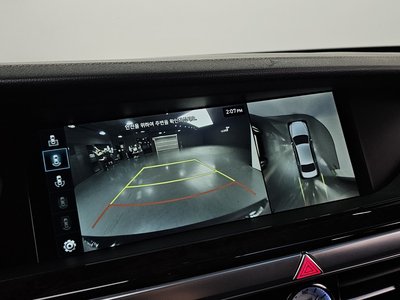 2021 Genesis G90 thumbnail 20
