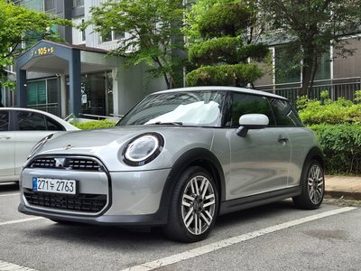 صورة 1 لـ 2025 MINI COOPER C