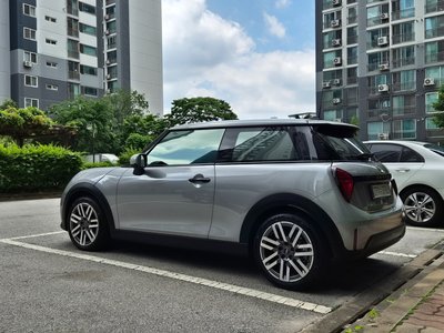 صورة 6 لـ 2025 MINI COOPER C