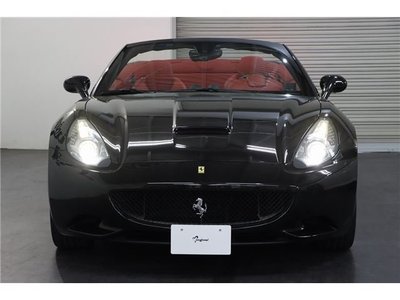 صورة مصغرة 15 لـ 2010 Ferrari CALIFORNIA