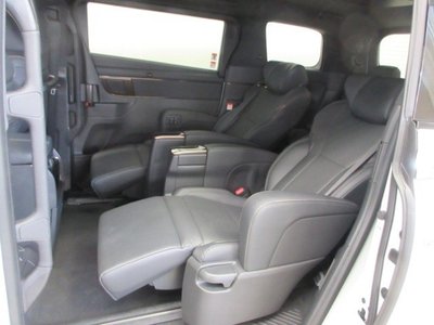 TOYOTA ALPHARD - 10