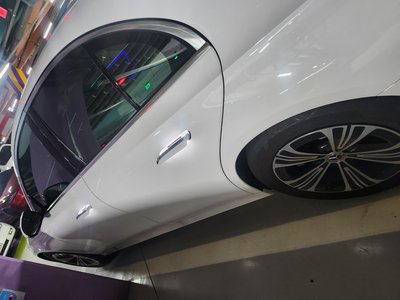 2024 Mercedes-BENZ E-CLASS photo 2