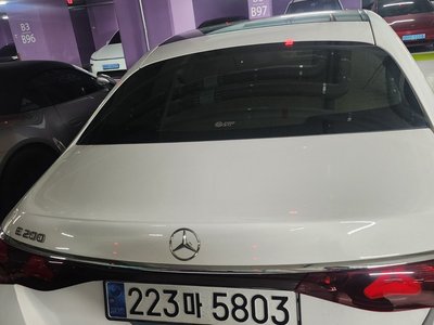 2024 Mercedes-BENZ E-CLASS photo 4