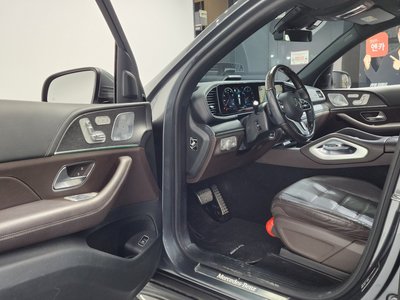 MERCEDES-BENZ GLS - 10