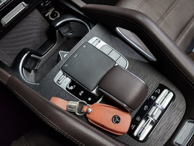 MERCEDES-BENZ GLS - 9