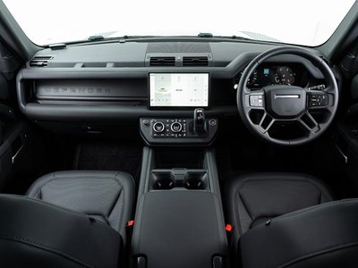 LAND ROVER DEFENDER - 2