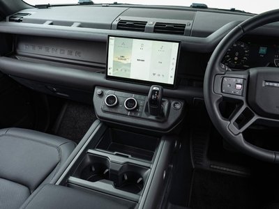 صورة مصغرة 70 لـ 2025 LAND Rover DEFENDER