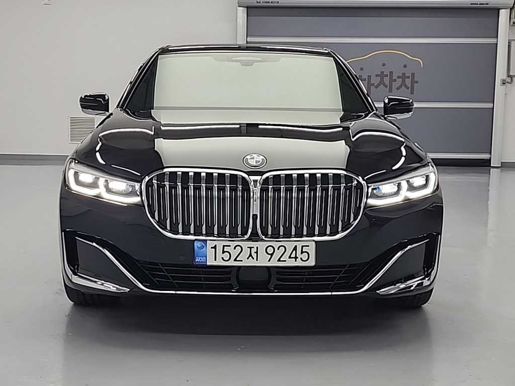 BMW 7 SERIES - View 1