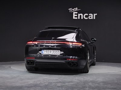 PORSCHE PANAMERA - 3