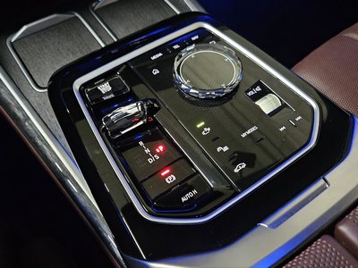 BMW 7 SERIES - 9
