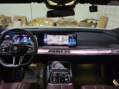 BMW 7 SERIES - 4