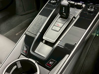 2020 Porsche 911 — миниатюра 37