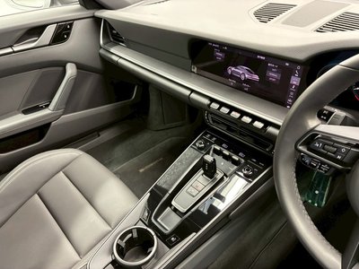 2020 Porsche 911 — миниатюра 32