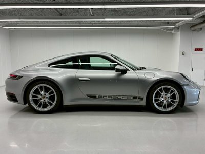 2020 Porsche 911 — миниатюра 11