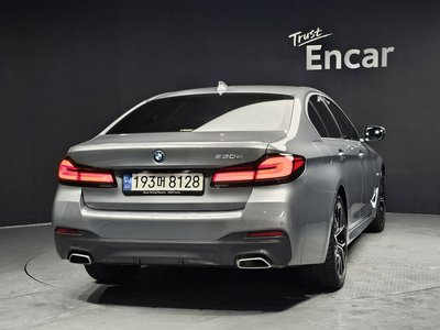 BMW 5 SERIES - 4
