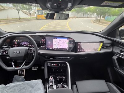 2025 AUDI Q5 photo 8