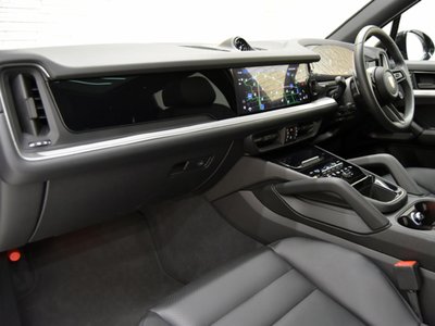 PORSCHE CAYENNE - 10