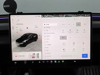 2025 Tesla MODEL Y thumbnail 31