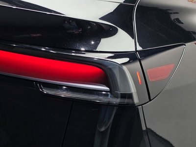 2025 Tesla MODEL Y 照片 10