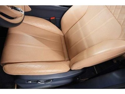 BENTLEY BENTAYGA - 7