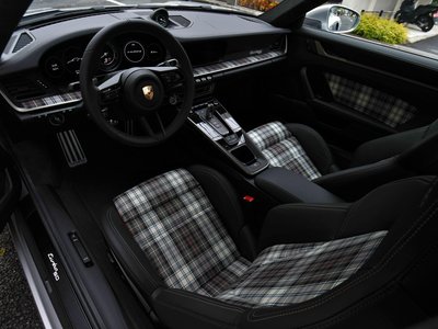 PORSCHE 911 - 8