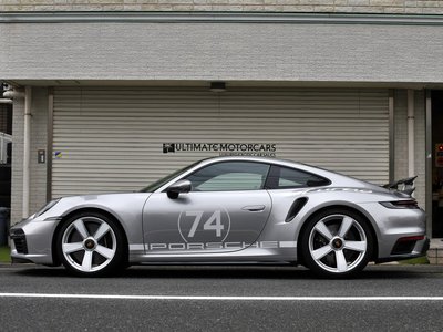 PORSCHE 911 - 4