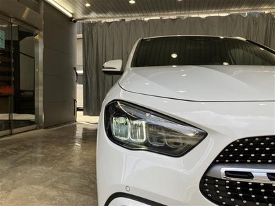 MERCEDES-BENZ GLA - 7