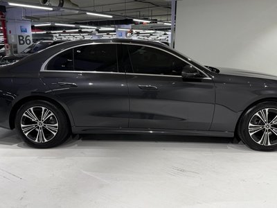 MERCEDES-BENZ E-CLASS - 9