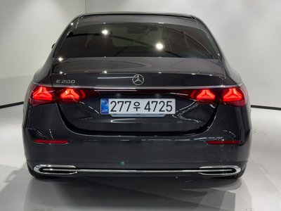 MERCEDES-BENZ E-CLASS - 4