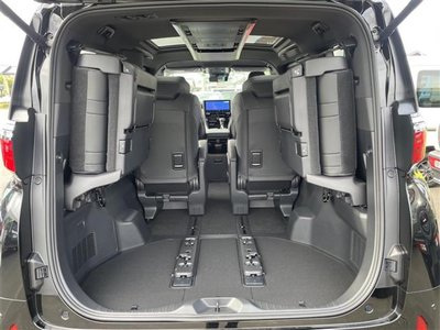 2026 Toyota ALPHARD — фото 24