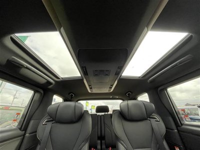 2026 Toyota ALPHARD — фото 4