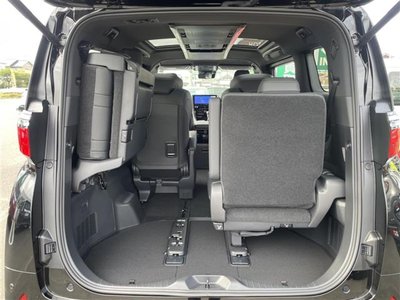 2026 Toyota ALPHARD — фото 23