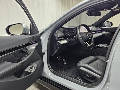 BMW 5 SERIES - 10