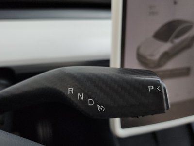 TESLA MODEL Y - 9