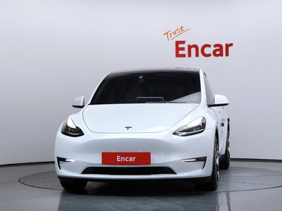 TESLA MODEL Y - 2