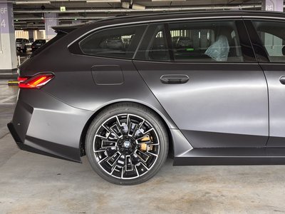 صورة 4 لـ 2025 BMW M5