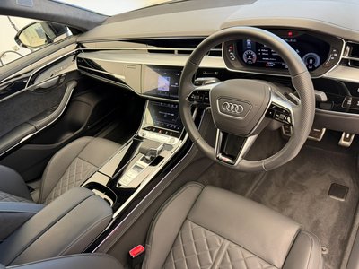 2025 AUDI A8 缩略图 12