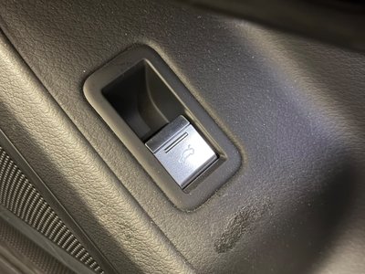 2025 AUDI A8 缩略图 53