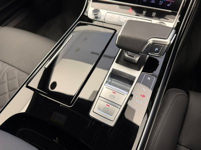2025 AUDI A8 缩略图 23