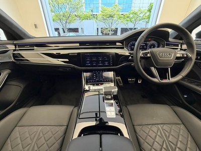 AUDI A8 - 3