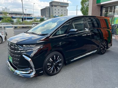 2026 Toyota ALPHARD — фото 2