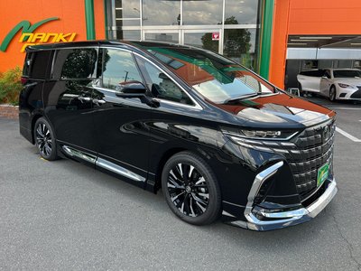 2026 Toyota ALPHARD — фото 8